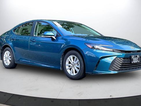 Used 2025 Toyota Camry LE FWD image 2