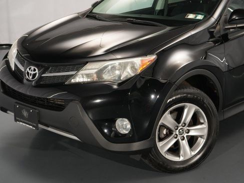 Used 2015 Toyota RAV4 XLE AWD/4WD image 4