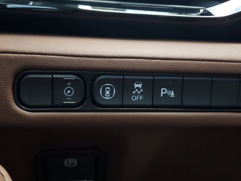 Certified 2024 Acura MDX FWD w/ Technology Package image 31