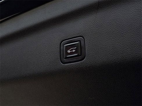 Certified 2022 Chevrolet Tahoe LT w/ Luxury Package image 34