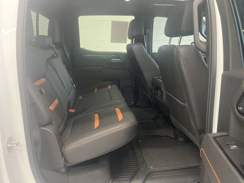 Used 2025 GMC Sierra 1500 AT4 w/ AT4 Premium Package AWD/4WD image 33