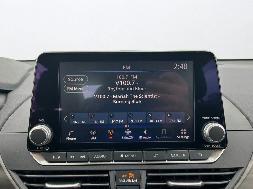 Used 2025 Nissan Altima 2.5 SV FWD image 16