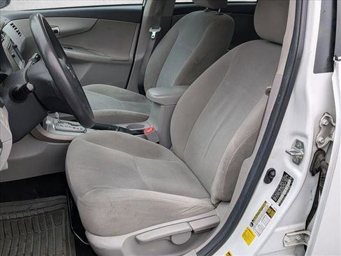 Used 2013 Toyota Corolla LE image 13