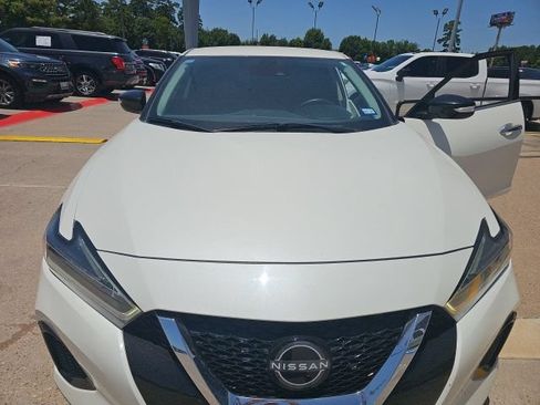 Used 2023 Nissan Maxima SV w/ Floor Mat Group FWD image 3
