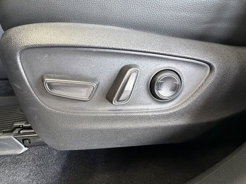 Used 2025 Toyota Grand Highlander AWD image 14