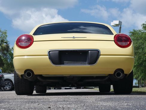 Used 2002 Ford Thunderbird image 21