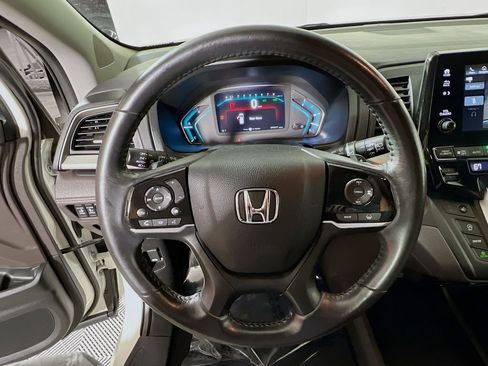 Used 2018 Honda Odyssey Touring image 10