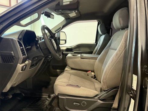 Used 2019 Ford F250 XLT w/ FX4 Off-Road Package image 13