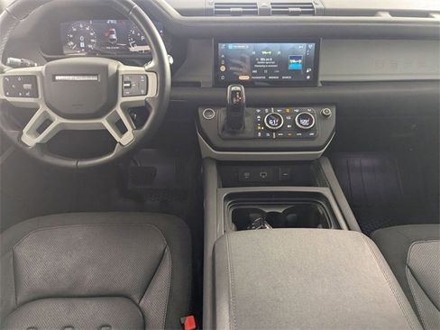 Used 2020 Land Rover Defender 110 SE image 24