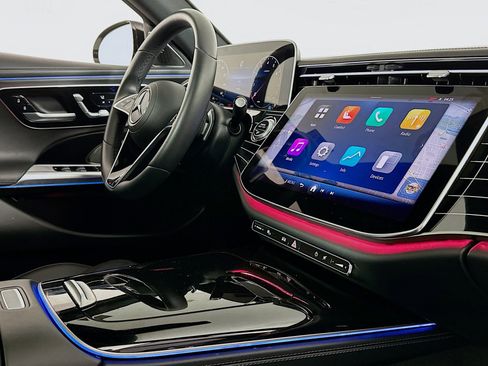 Used 2024 Mercedes-Benz E 350 4MATIC Sedan image 27