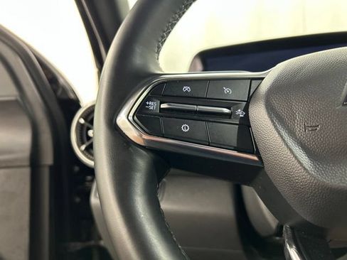 Used 2025 Chevrolet Equinox LT AWD/4WD image 8