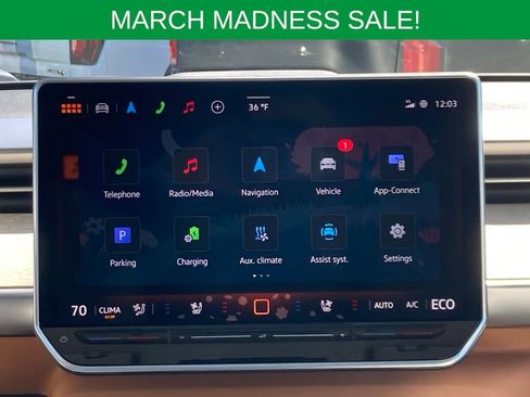 Used 2025 Volkswagen ID. Buzz 1st Edition image 19