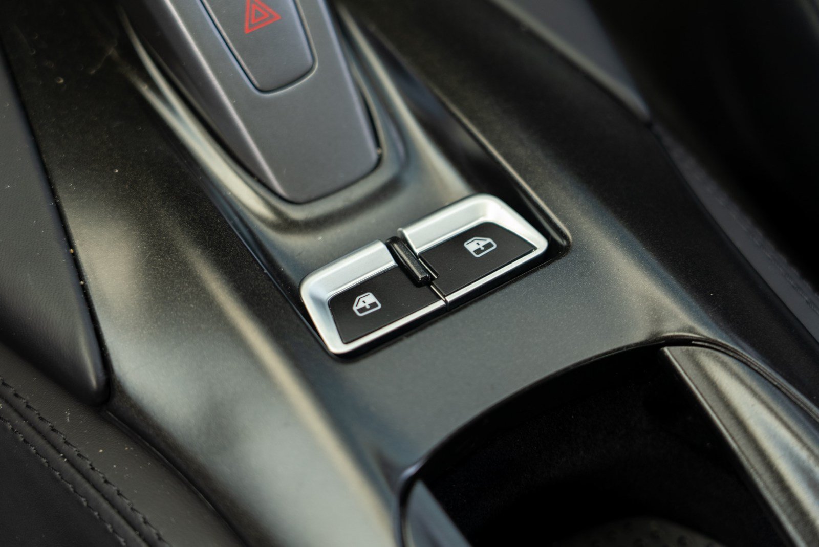 Used 2020 Ferrari 812 Superfast RWD image 50