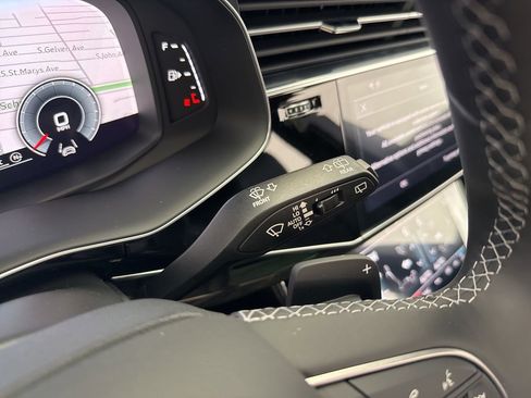 New 2025 Audi Q8 Premium Plus image 23