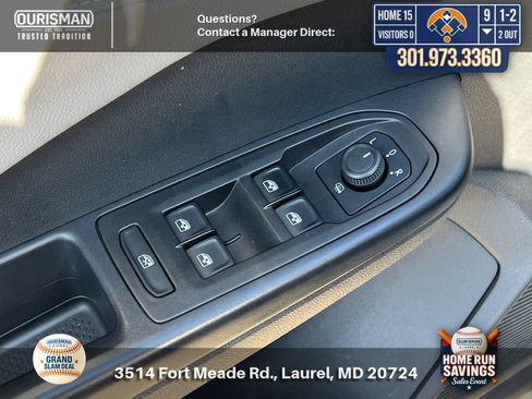 Used 2024 Volkswagen Taos SE FWD image 8