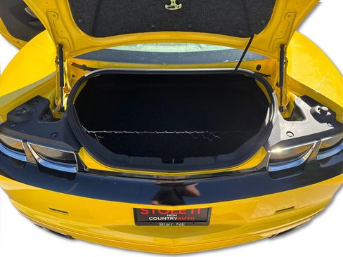 Used 2010 Chevrolet Camaro SS RWD image 11
