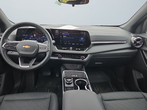 Used 2026 Chevrolet Equinox LT w/ Convenience Package II AWD/4WD image 12