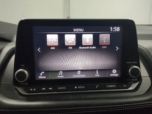 Used 2024 Nissan Rogue S AWD/4WD image 25