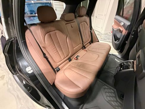 Used 2019 BMW X5 xDrive40i w/ Convenience Package AWD/4WD image 6