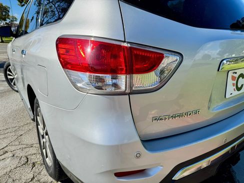 Used 2013 Nissan Pathfinder SL w/ Trailer Tow Pkg image 10