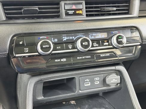 Used 2025 Honda Pilot Touring image 56