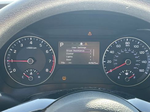 Used 2024 Kia Forte LXS image 8