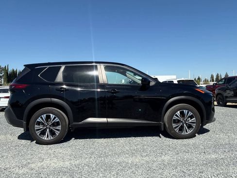 Used 2023 Nissan Rogue SV FWD image 9