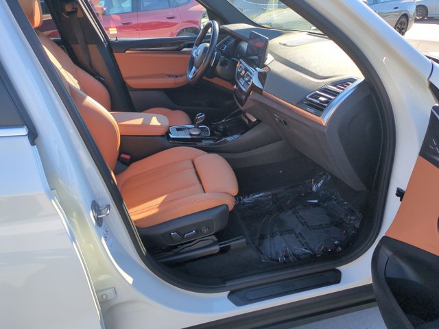 Used 2024 BMW X3 sDrive30i w/ Premium Package w/ZPA RWD image 23