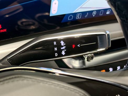 New 2026 Cadillac Lyriq Signature Sport w/ LPO, Bronce Accent Package AWD/4WD image 30