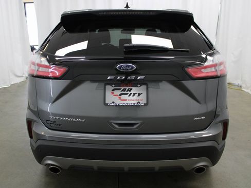 Used 2024 Ford Edge Titanium image 7