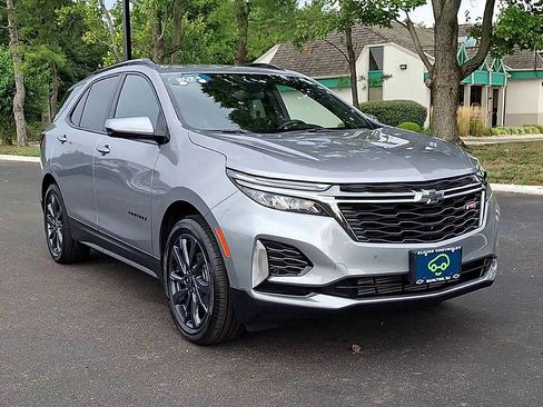 Certified 2023 Chevrolet Equinox RS FWD image 5