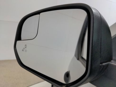 Used 2020 Ford Transit Connect XLT image 15