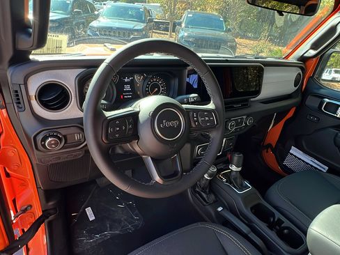 New 2025 Jeep Gladiator Sport image 19