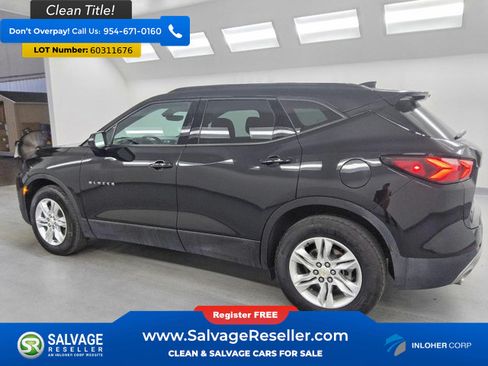 Used 2022 Chevrolet Blazer LT w/ Sound & Technology Package AWD/4WD image 3