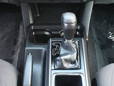 Used 2018 Toyota Tacoma TRD Sport w/ Technology Package RWD image 16