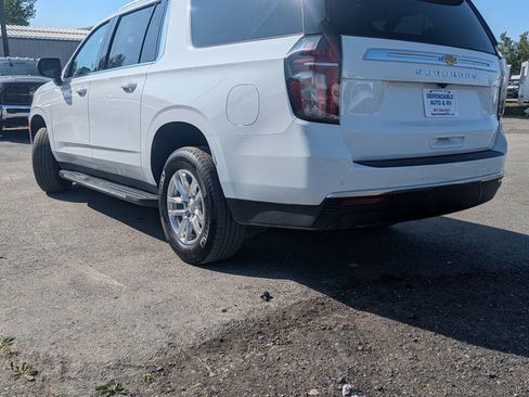 Used 2022 Chevrolet Suburban LS AWD/4WD image 3