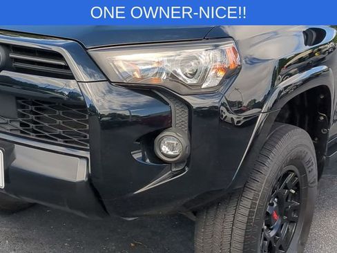 Used 2021 Toyota 4Runner Venture AWD/4WD image 9