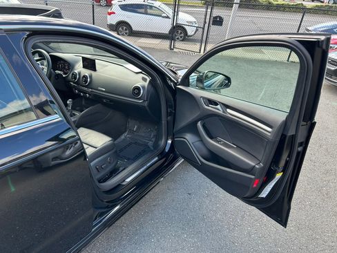 Used 2017 Audi A3 e-tron Premium Plus w/ Technology Package image 42