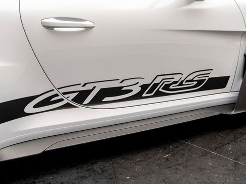 Used 2025 Porsche 911 GT3 RS RWD image 42