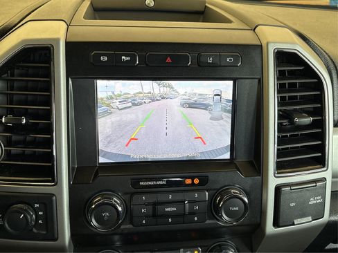 Used 2020 Ford F250 Lariat AWD/4WD image 24