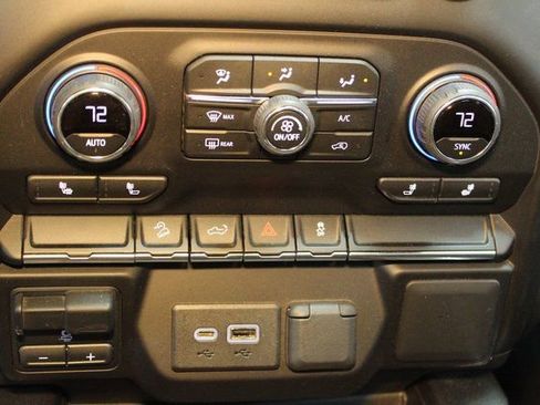 Used 2021 Chevrolet Silverado 1500 LT Trail Boss w/ Bed Protection Package image 28