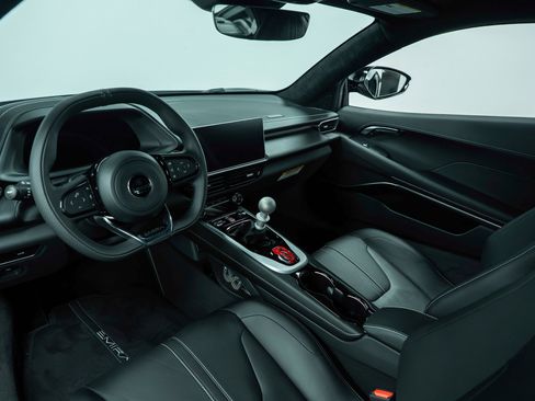 New 2025 Lotus Emira image 4