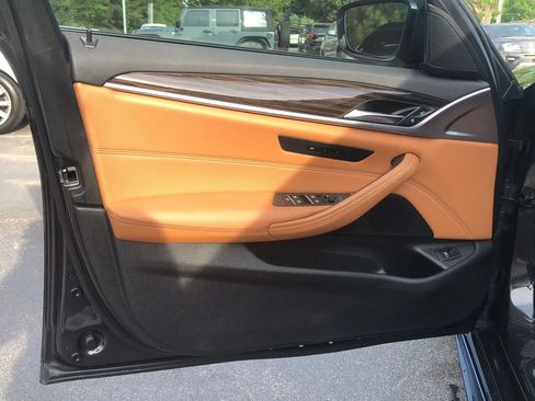 Used 2020 BMW 540i xDrive w/ Premium Package image 18