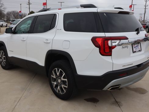 Used 2023 GMC Acadia SLE w/ Driver Convenience Package image 7