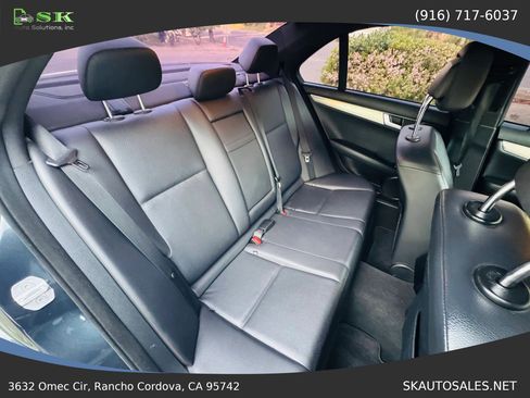 Used 2012 Mercedes-Benz C 250 Sedan image 23