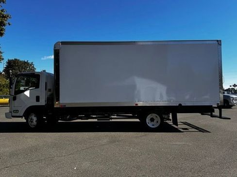New 2025 Chevrolet Low Cab Forward 5500XG RWD image 2