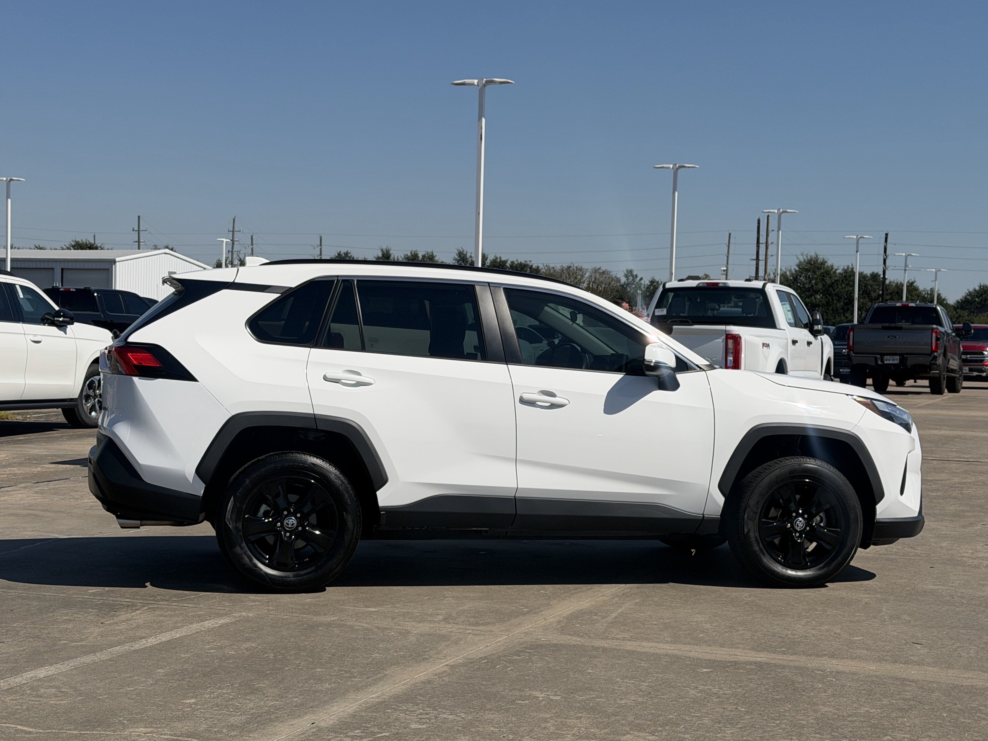 Used 2023 Toyota RAV4 XLE FWD image 6