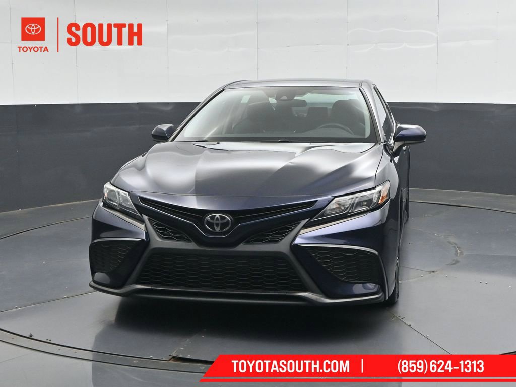 Used 2021 Toyota Camry SE FWD image 5
