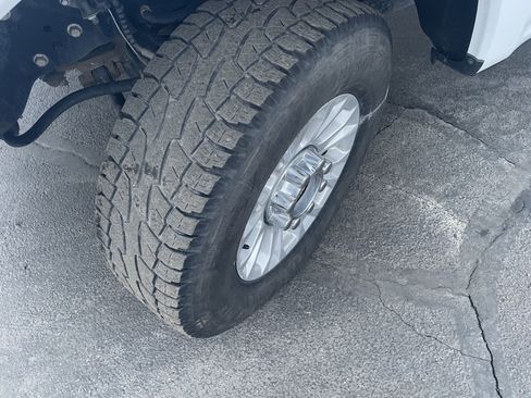 Used 2022 Ford F250 XLT w/ FX4 Off-Road Package image 11