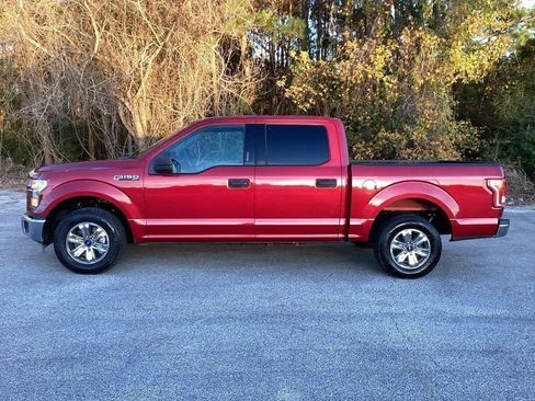 Used 2015 Ford F150 XLT image 6